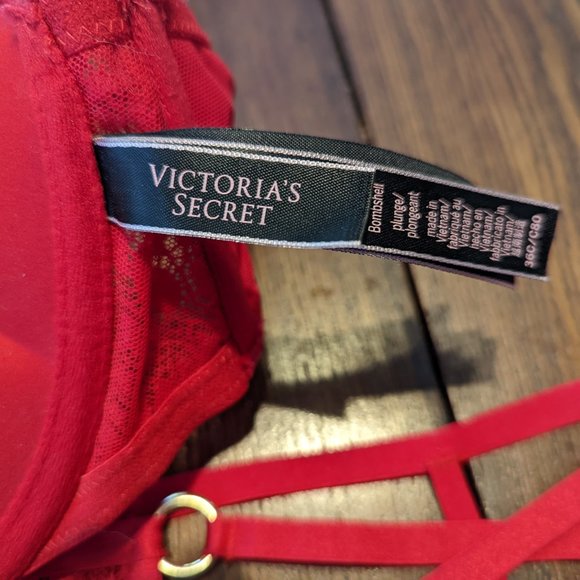 Victoria's Secret Red Lace Bombshell Add-2-cups Push-up Bra and Thong - Picture 8 of 9